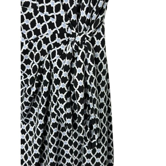 Motherhood Maternity Black Geometric Print Short Sleeve Wrap Dress Womens Medium - Picture 4 of 6